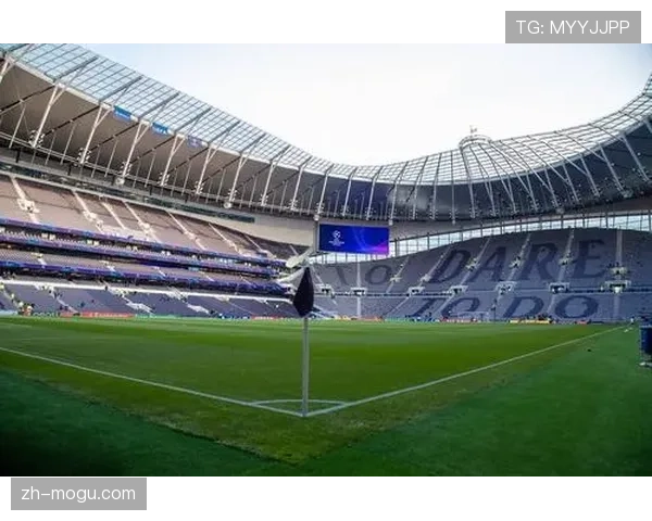 官方:托特纳姆热刺球场获批于今夏进行顶棚扩展工程。 官方:托特纳姆热刺球场获批于今夏进行顶棚扩展工程。